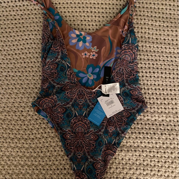 O’Neill One-piece Swimsuit - Picture 3 of 3
